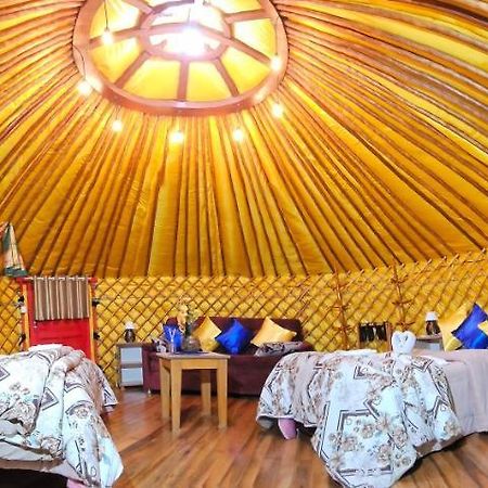 Casa Campo Yurt 1 Gengiscan Tenda Mongolica Wifi อูรูบิซิ ภายนอก รูปภาพ